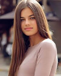 Such a gorgeous beauty Miss L A U R A @laura__wald @paulina_bylinska_makeup  @robert.beczarski shopkaveah #robertbeczarski #teenportraits