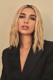 The star's custom vivienne westwood ensemble evoked the french queen's regal wardrobe, but it was her retro beauty look that really drew our attention. Dua Lipa Hungary On Twitter In 2021 Dua Beauty Lipa