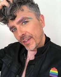 Happy pride y'all! ❤️🧡💛💚💙💜 . . #pride #pridemonth #pride🌈 #lgbt  #lgbtq #gay #gaymen #gaypride #brows #rainbowbrows #❤️🧡💛💚💙💜  #browexpert #browspecialist #benefitbrows