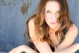 Jackie Shea's Instagram, Twitter & Facebook