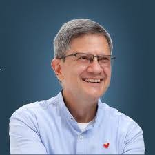 Alexander Parra's Instagram, Twitter & Facebook