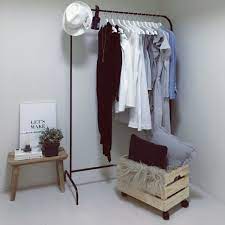 ベッド周り みせる収納 洋服収納 ハンガーラック zara home などのインテリア実例 2016 08 02 01 29 24 roomclip ルームクリップ インテリア 収納 収納 洋服 インテリア
