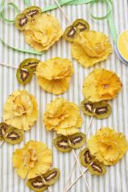 Edible flowers can make by different icing like buttercream edible flowers,wipped cream edible and these edible flowers looks really beautiful nd fresh nd if u put in some ocessional cakes like it's a drink made from dried hibiscus leaves. April S Edible Art Dried Fruits And Edible Flowers Dried Fruits Edible Flowers Fruit Creations