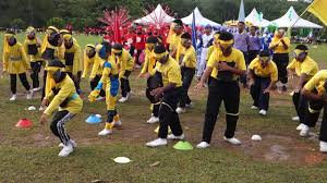 Uniknya, ketika berbunga, tanaman hias ini akan. Perbarisan Rumah Kuning Sk Bangi 2017 By Nik Norhafizan