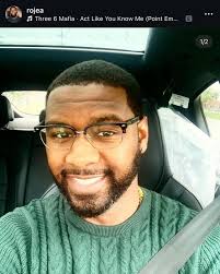 Can You tell me Why this guy didn't get shot... I'm just asking for a  friend??? 🤔🤔😱😱