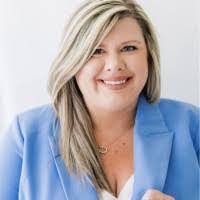 Kimberly Skipper's Instagram, Twitter & Facebook