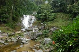 To the west, it shares part of its border with perak. Cameron Highlands Malaysia Hotels And Apartments Online