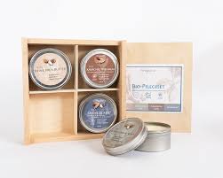 Pay particular attention to your feet, hands, elbows and knees, regions that tend to get particularly dry or calloused. Organic Shea Butter And Cacao Butter Cosmetic Set Treibholz