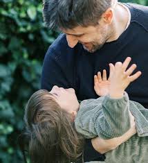 Princesa eugenie está grávida pela 1.ª vez. Andreia Rodrigues Faz Homenagem A Daniel Oliveira O Melhor Pai Que Podia Sonhar Para As Minhas Filhas