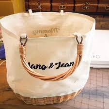 item สวยๆมาละจ า กระเป า shopping bag เก ๆ ท เป นผ า หวายสาน ด านในกระเป าเคล อบก นน ำ ขนาด 30 25cm ราคากระเป า 1150 บาท woven bag rattan bag bags