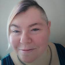 Kathryn Leighton's Instagram, Twitter & Facebook