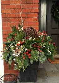 Christmas Urn By Carla Mcgillivray Weihnachtsdeko Aussen Selber Machen Weihnachtsgarten Weihnachtsdeko Aussen