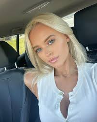 LILY AMOS (@lilyamoss) • Instagram photos and videos