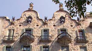 Más de 1.220.000 pisos en venta y alquiler, casas y apartamentos nuevos o de segunda mano. Casa Calvet Visit Barcelona