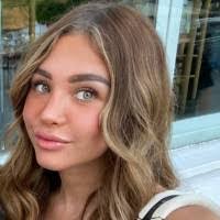 Leona Taylor's Instagram, Twitter & Facebook