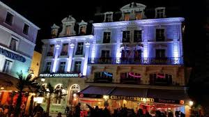 Au coeur de la cité corsaire se dresse un immeuble de caractère. Ein Schoner Rahmen Fur Gutes Essen Brasserie Le Chateaubriand Saint Malo Reisebewertungen Tripadvisor