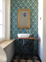 Gaste Wc Alte Nahmaschine Als Waschtisch Aufsatzwaschbecken Orientalische Tapete Goldener Spiegel Gaste Wc Orientalische Tapete Spiegel Gaste Wc