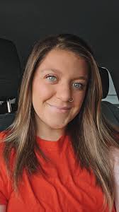 I have two of the best daughters a dad can have. Both are so different but  are such a blessing to us. Shelbi Lynn and Emmi Calloway are two of my  biggest