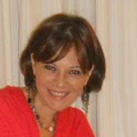 Nadia Bray's Instagram, Twitter & Facebook