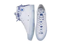 From dancing to producing music, lay zhang chuck 70 is constantly pushing himself and expressing himself. Lay Zhang X Converse Chuck Taylor Bandana Collaboration Hypebeast
