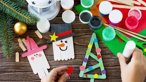 Enrouler le boudin sur lui même pour faire une spirale. Decorer Son Sapin De Noel Avec Des Objets Fabriques Par Les Enfants Noel Idees De Bricolage Facile Un Max D Idees