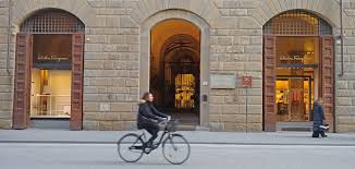 Chiusi bar e ristoranti 7 giorni su 7. La Zona Rossa Diaries Black American And Quarantined In Italy Ark Republic