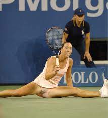 So take a look at the gallery below, where a couple extra camel toe pictures hot off the presses have been added for your viewing pleasure. Women In Sports 50 Camel Toes Total Pro Sports