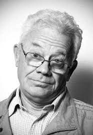 He is an actor, known for zloty pociag (1986), the oak (1992) and ochi de urs (1983). Cum Se Simte Valentin Uritescu DupÄƒ O LuptÄƒ De 57 De Ani Cu O Maladie GravÄƒ De Multe Ori Nu Poate Vorbi Stiri Vedete Si Evenimente Viva Ro