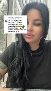 Risposta ironica ai commenti sulla vecchiaia