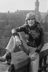 Discover all patrick juvet's music connections, watch videos, listen to music, discuss and download. Patrick Juvet Alcool Operations Bisexualite