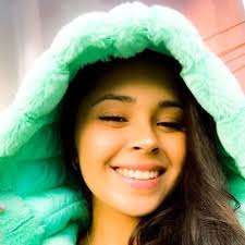 Martina Cuevas (@martinaccuevas)