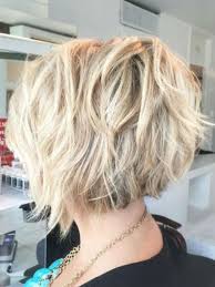 Idee Coupe Carre Plongeant Degrade Carre Plongeant Degrade 25 Modeles Tend Coupe Au Carre Courte Et Blonde Carre Plongeant Decoiffe Carre Plongeant Cheveux