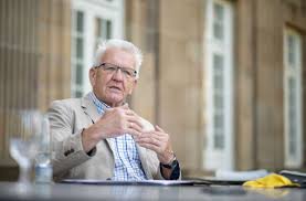 Ein versprechen haben die grünen ein knappes halbes jahr vor der wahl schon gebrochen. Bundestagswahl 2021 Kretschmann Wunscht Sich Schwarz Grune Bundesregierung Politik Stuttgarter Zeitung