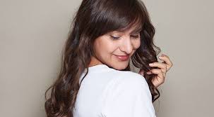 Wenn es einmal schnell gehen soll mit dem locken machen, dann sind der lockenstab oder beheizbare lockenwickler die beste wahl. Locken Machen So Geht Es Mit Oder Ohne Hitze Otto