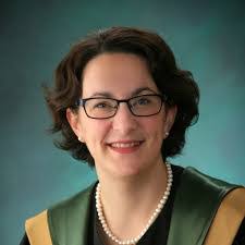 Elizabeth Crain's Instagram, Twitter & Facebook