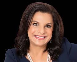 Lori Whitener's Instagram, Twitter & Facebook