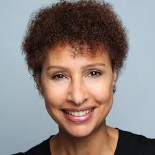 Kaye Brown's Instagram, Twitter & Facebook