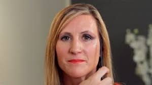 Achieving an Asymmetrical Face With Makeup : Makeup Tips