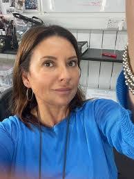 Veronica Pickett's Instagram, Twitter & Facebook