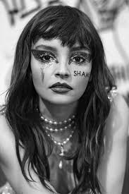 Lauren Mayberry's Instagram, Twitter & Facebook