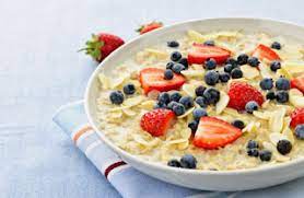 Jika biasanya di rebus atau di goreng kali ini kamu bisa mengolahnya dengan cara di kukus. Menu Oatmeal Untuk Diet Sarapan Rendah Kalori Sereal Sarapan Makanan Sehat