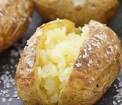 8 Recettes De Pommes De Terre Au Four Vegetariennes Pomme De Terre Au Four Recette Pomme De Terre Recette Patate Au Four