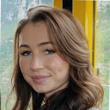 Kendall Fulton's Instagram, Twitter & Facebook