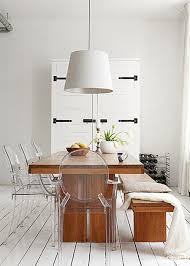 Comedor Moderno Con Mesa Y Banco Inspirados En Las Mesas De Picnic Y Combinado Con Sillas Louis G Como Decorar Un Comedor Decoracion De Unas Interiores De Casa