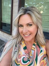 Stacy Darby's Instagram, Twitter & Facebook