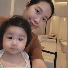 鼻妹的廢話亂畫- 這對夫妻花了一個月的時間待在巴獵島，每天就只是一直拍婚紗照，可怕死了#動物森友會#