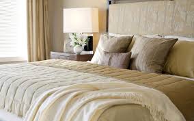 غرفة نوم بيج 84 صورة تصميم داخلي بألوان البيج والبني والذهبي باللون الأزرق والبيج والشوكولاته غرفة نوم 2021