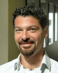 LIFE·LOVE·DOGS (2019)