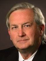 Longtime economic leader to resign