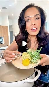 Kristen Bechtel's Instagram, Twitter & Facebook